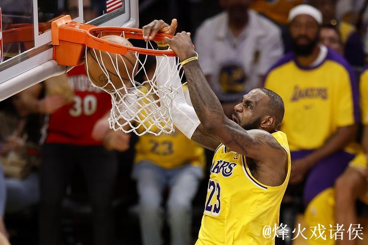 詹姆斯29分难救主,浓眉低迷仅8分,热火41分狂胜湖人创历史 詹姆斯29分难救主,浓眉低迷仅8分,热火41分狂胜湖人创历史